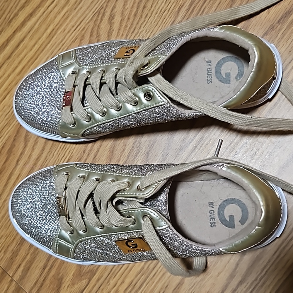 Guess gold sparkle shoes size 8 Medium.